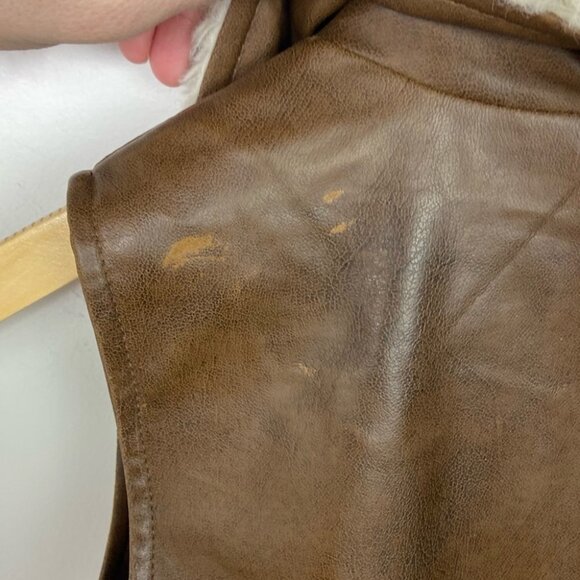 Revolve BB Dakota Faux Leather Sherpa Fleece Vest Size XS Bohemian Hippie Boho - Picture 12 of 13